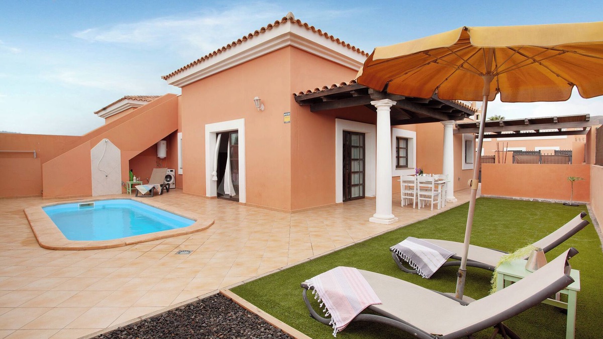 Geafond Villa | Vacation Villa 'Venus House' with Private Pool and Wi-Fi