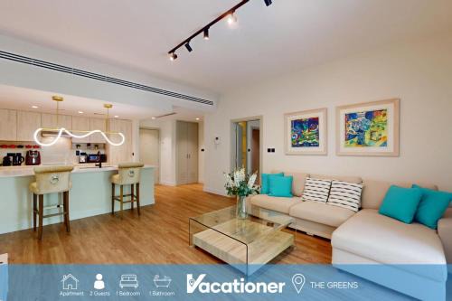 The Greens Apartment | Vacationer l Modern 1 Bedroom l Aesthetic Interior l Free Wi-Fi