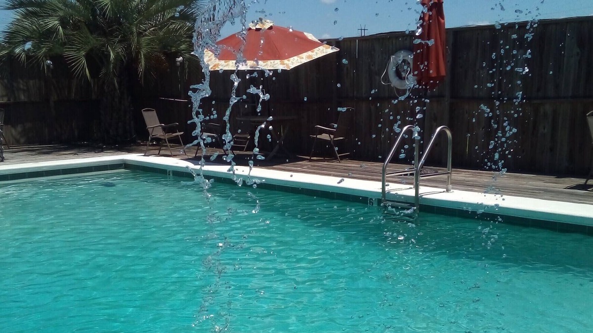 Fairhope Apartment | Vacationing on a budget near the beach