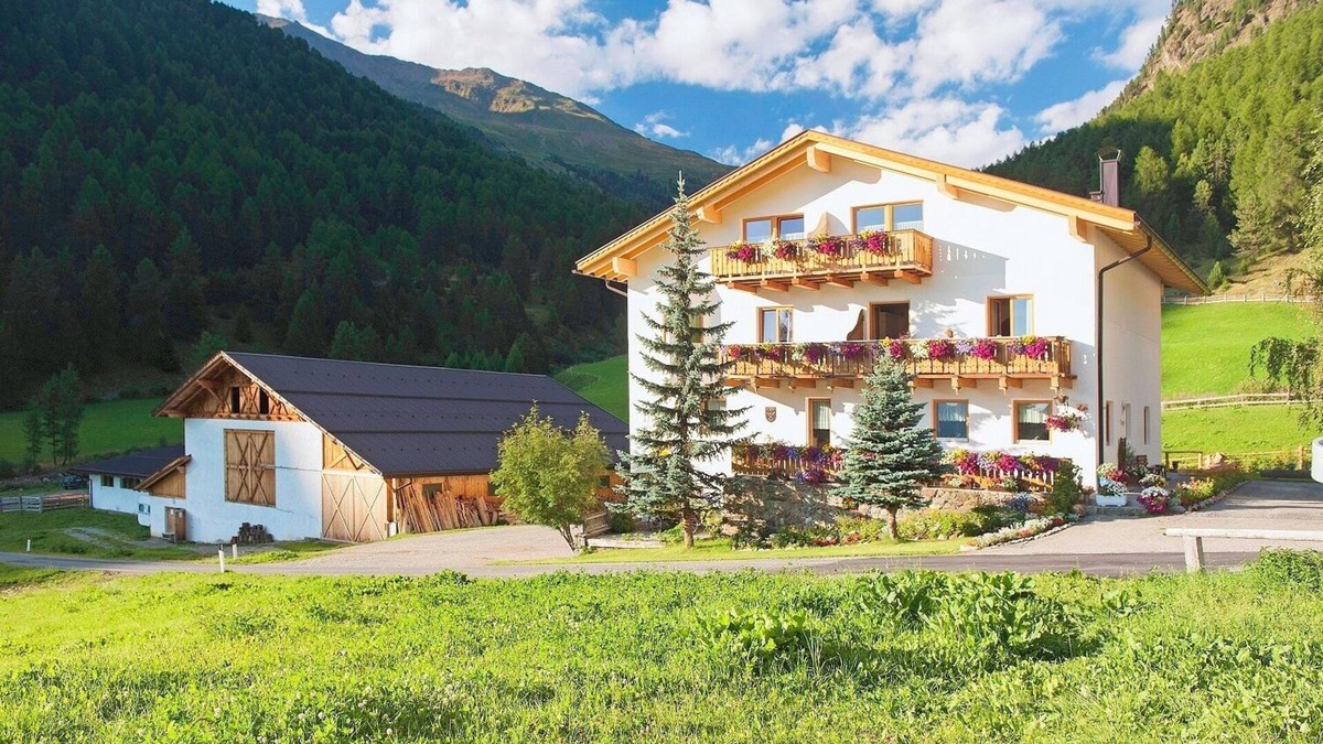 Malles Venosta Apartment | Vacations on an organic farm in South Tyrol (Vinschgau Valley) - cozy vacation apartments