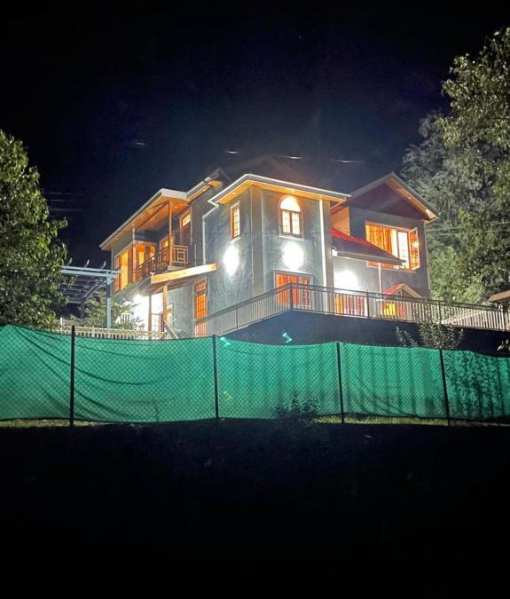 Patnitop House | Vacay Datcha 3 bedroom and attic bedroom