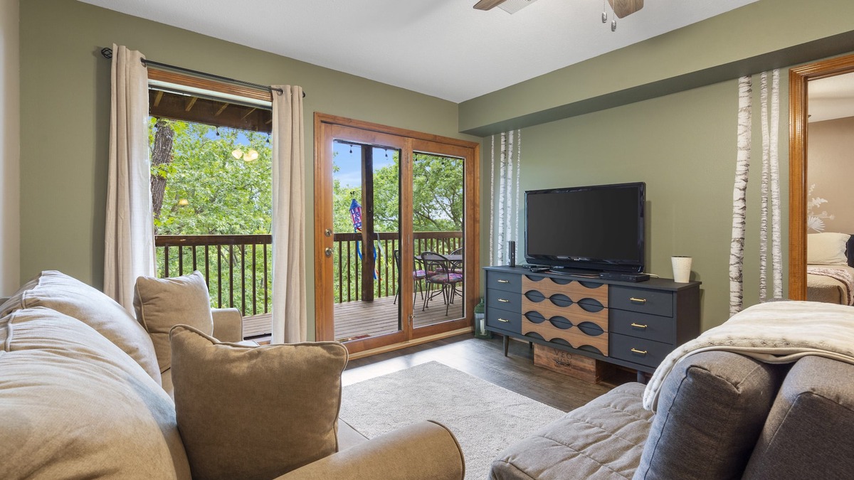 Notch Estates Condo | Vacay N Stay | Quiet Community Near Branson!