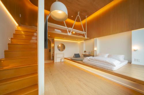 Bang Rak Apartment | Vaeh Viean Silom