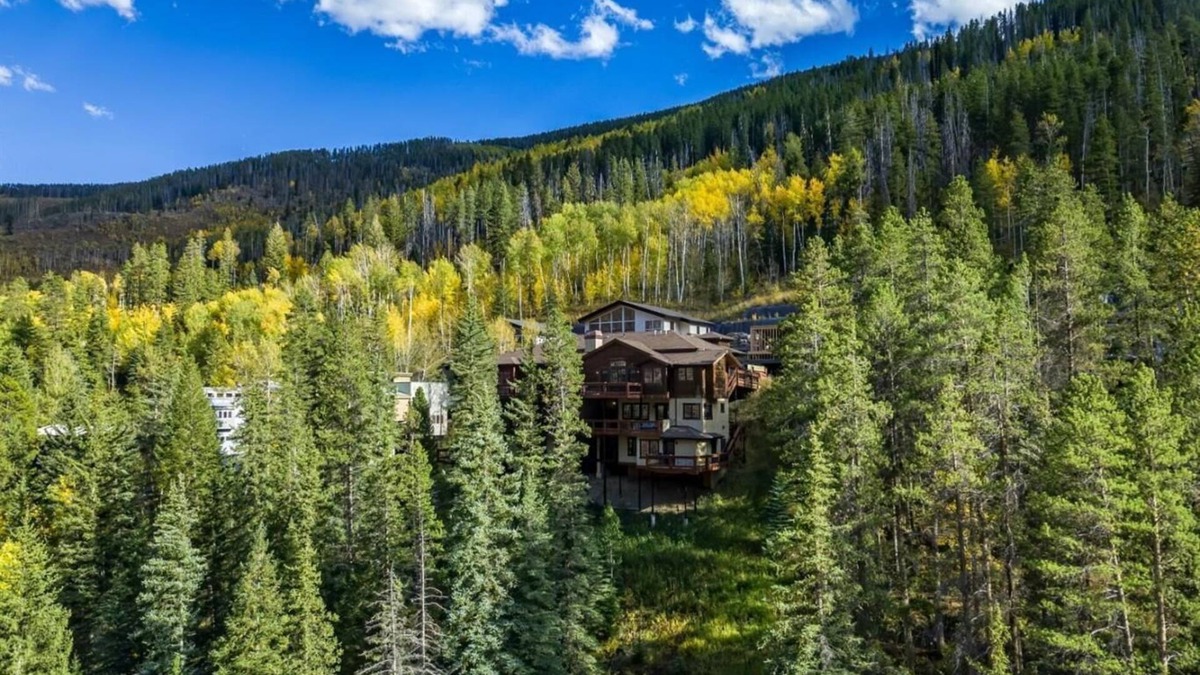 Intermountain House | Vail Valley Views, Hot Tub & Parking Included!