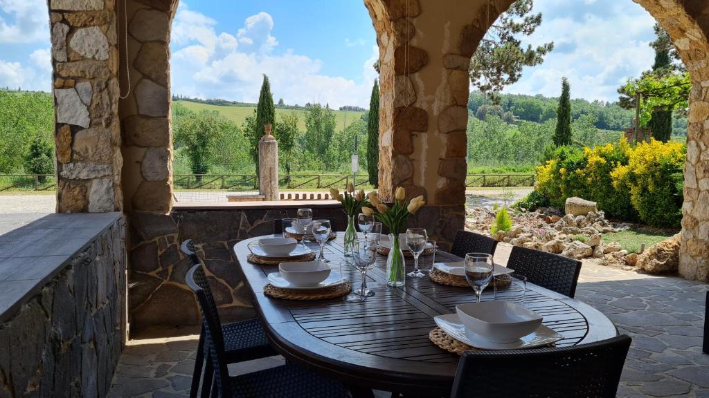 San Giovanni d'Asso House | VAL D'ORCIA DELUXE 3 incantevole casa con vista sulle colline, WiFi e parcheggio