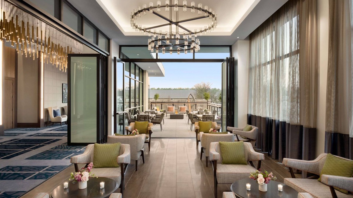 Homewood Hotel | Valley Hotel Homewood Birmingham, Curio Collection by Hilton