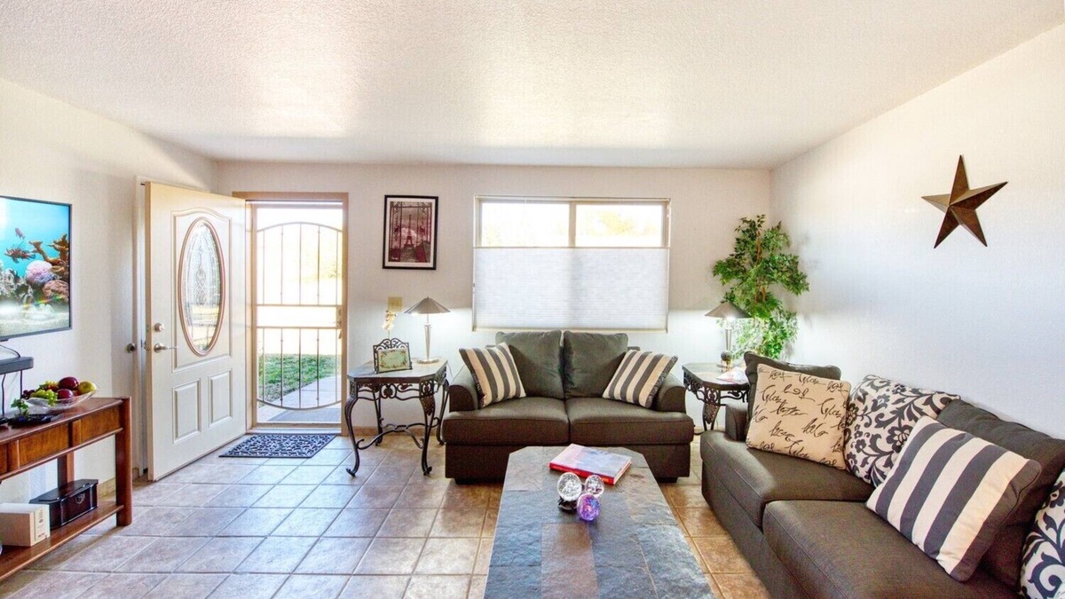 Huachuca City House | Valley s Place, perfect home for longer stays in SE Arizona, bright & airy.