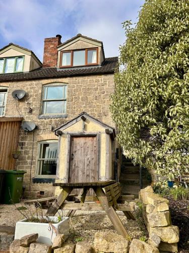 Stroud House | Valley View Cottage by MaisonPro