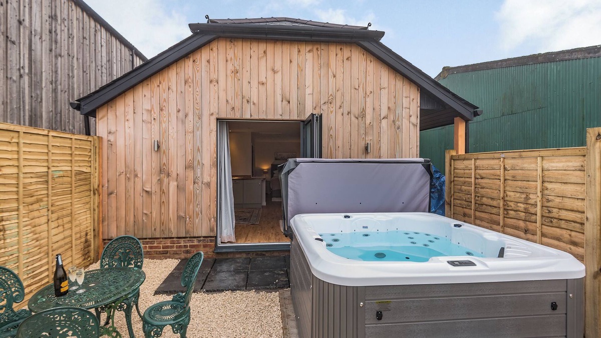 Alderbury Cottage | Valley View Cottage-UKC5157