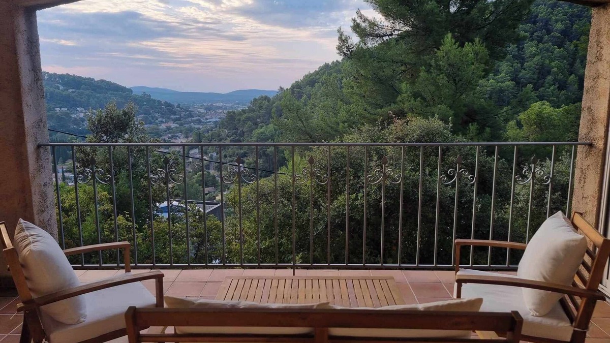 Sollies-Toucas House | Valley-view ground floor (2-star rating)