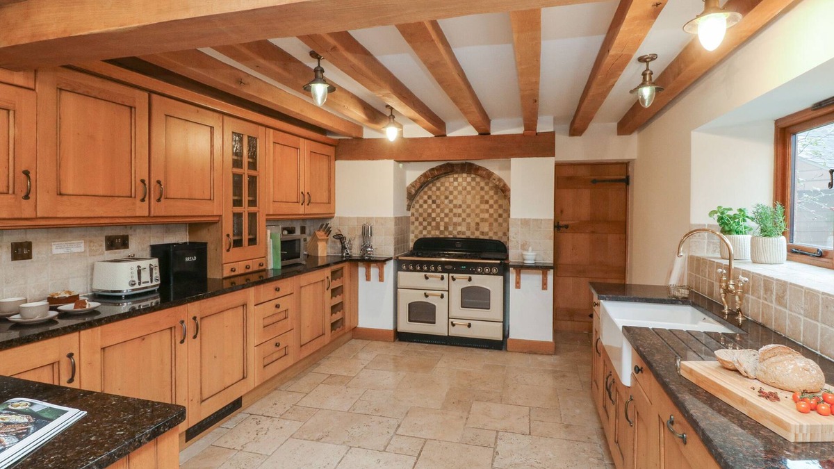 Barnstaple Cottage | Varley Lodge
