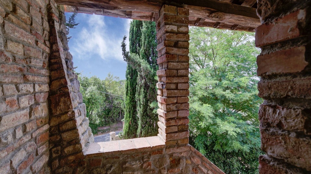 Varna Other | Varna Charm: Tuscan Getaway