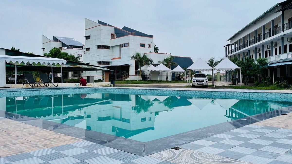 Rajpipla Hotel | Vasant Vihar Resort