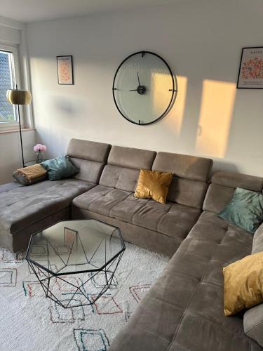 Illkirch-Graffenstaden Apartment | Vaste appartement avec parking gratuit, borne dispo et espace de travail