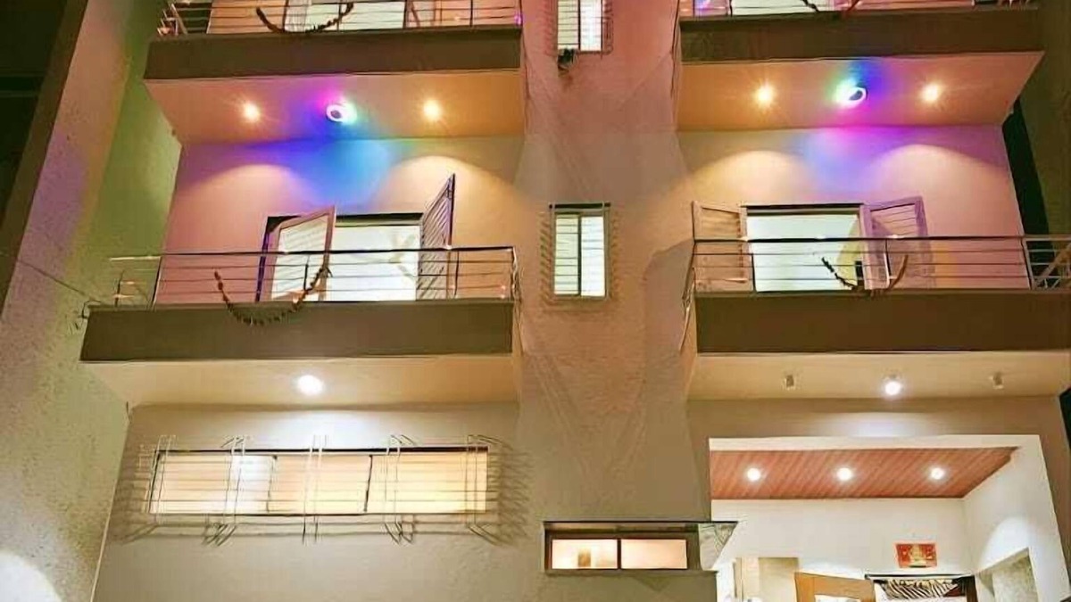 Akalkot Cabin | Vatavruksha Swamikrupa Residency