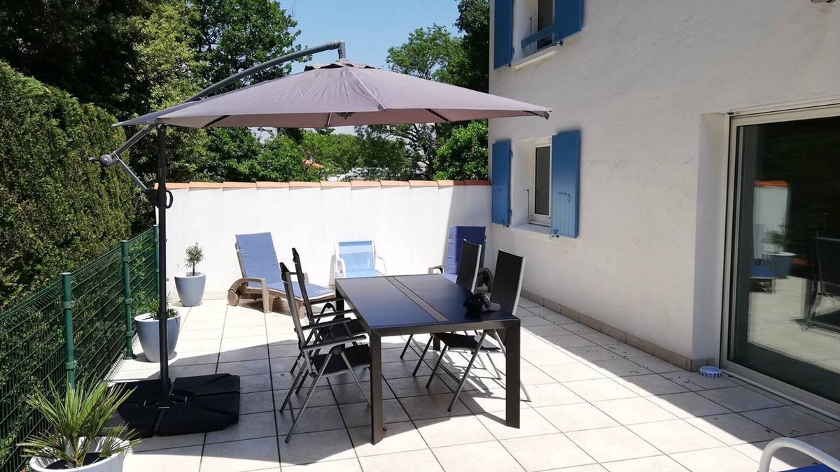 Vaux-sur-Mer House | Vaux-sur-Mer: 2-Bed Villa for 5, 450m to Beach, Parking, AirCon