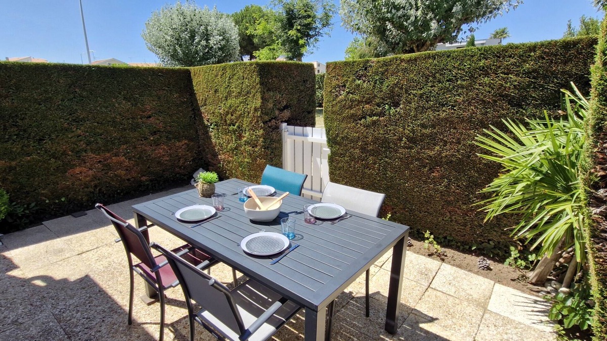 Vaux-sur-Mer Apartment | Vaux sur Mer - PONTAILLAC side - SEMI-DETACHED VILLA - SHARED POOL