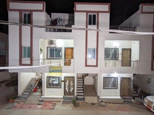 Rajpipla House | Veer Homestay