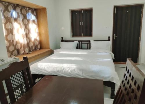 Amar Sagar Pol Hotel | Veeraj Haveli Jaisalmer