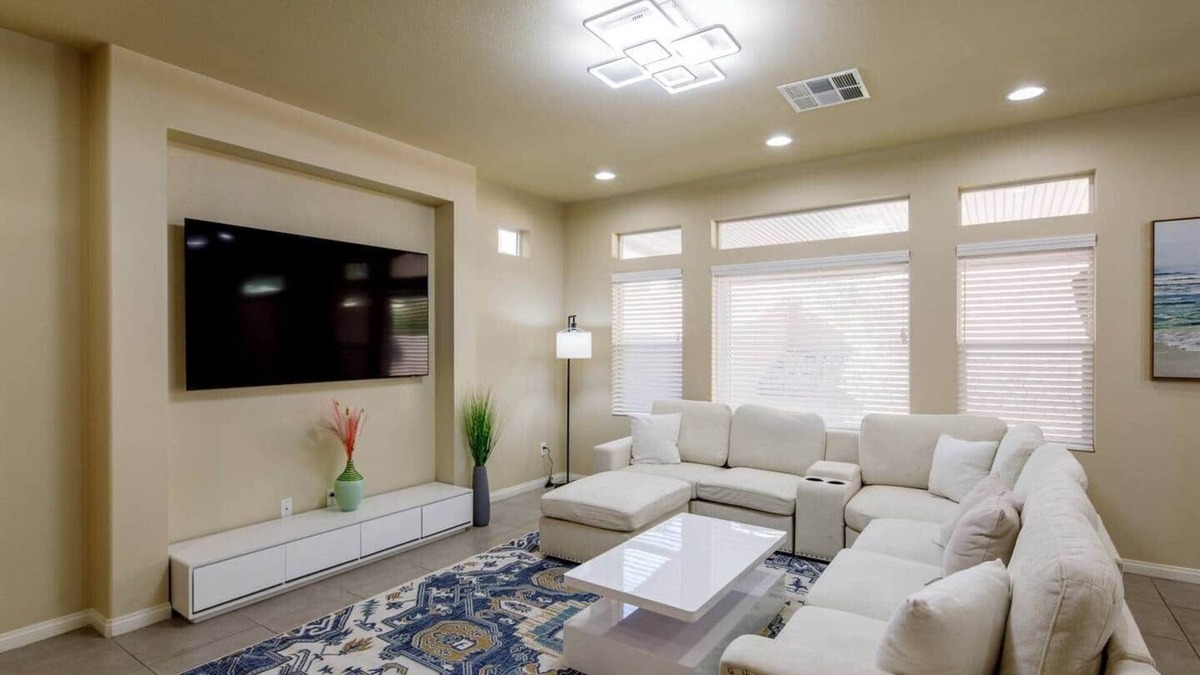 Enterprise House | Vegas 5BR 6Bed Ideal Staycation Home