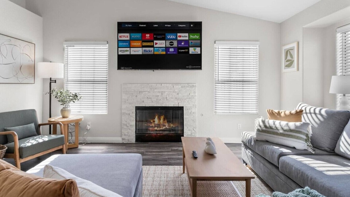North Las Vegas House | Vegas Getaway Haven 4 BD w/Movie Room