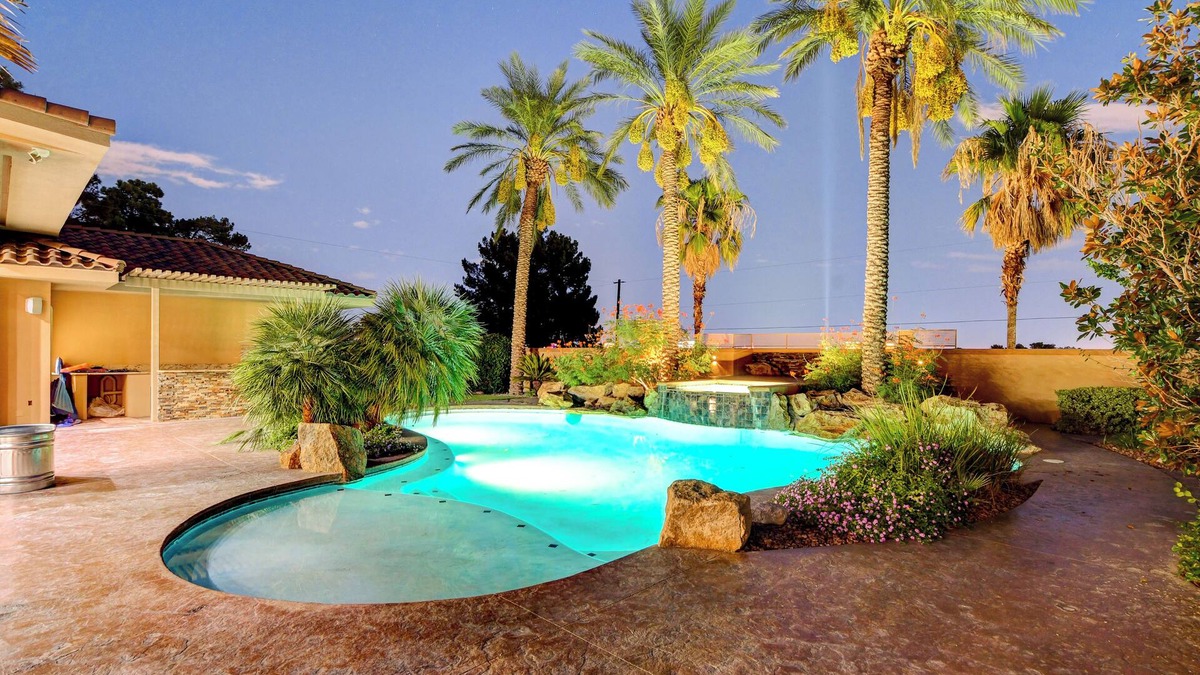 Spring Valley House | Vegas Home Resort w Pool, Spa, Theater Room - 10 Minutes from the Strip