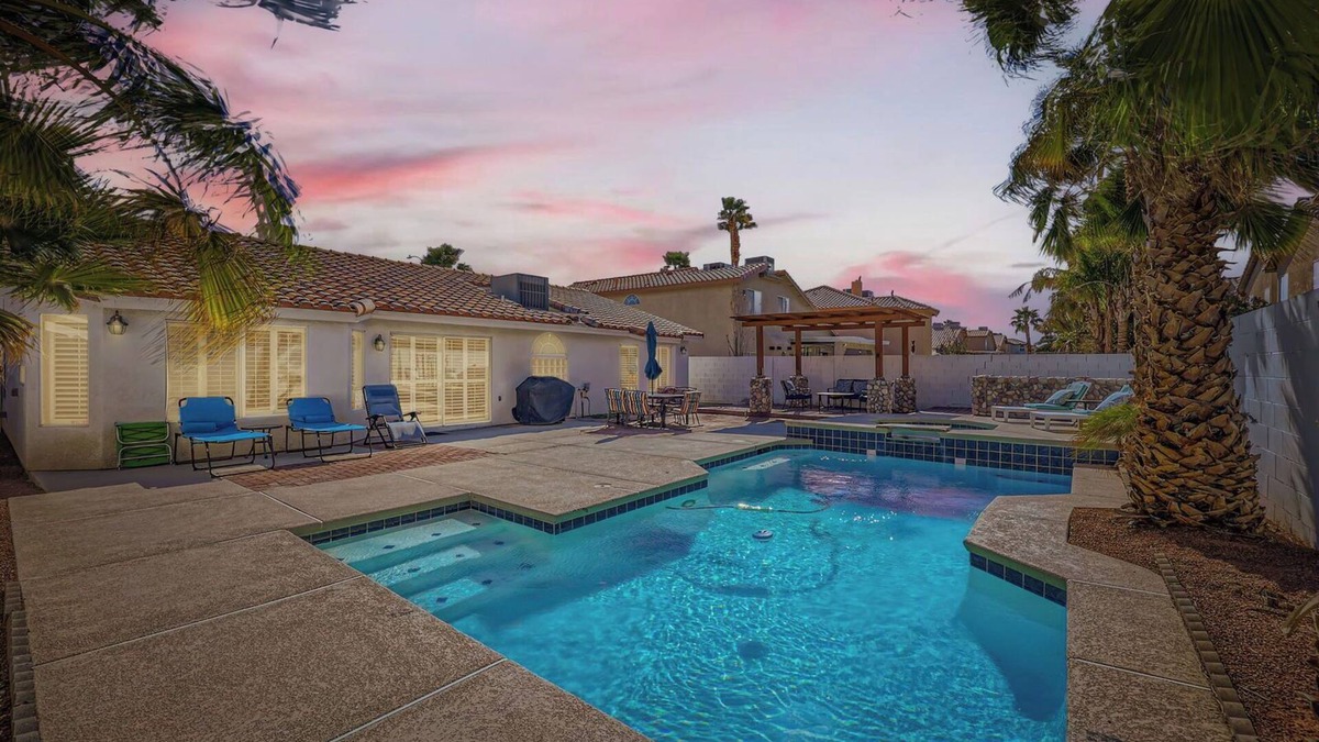Green Valley North House | Vegas Oasis! Relax in Your Private Family Home w/Pool & Spa! Sleeps up to 6!