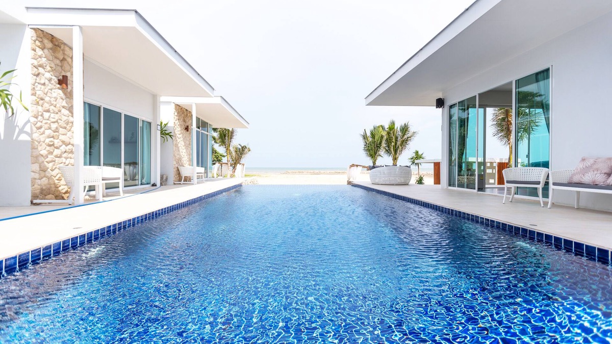 Puk Tian Villa | Vela villa Luxury beachfront Cha am, Thailand
