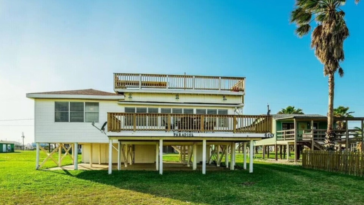 Surfside Beach House | Velasco - Admiral’s Lookout