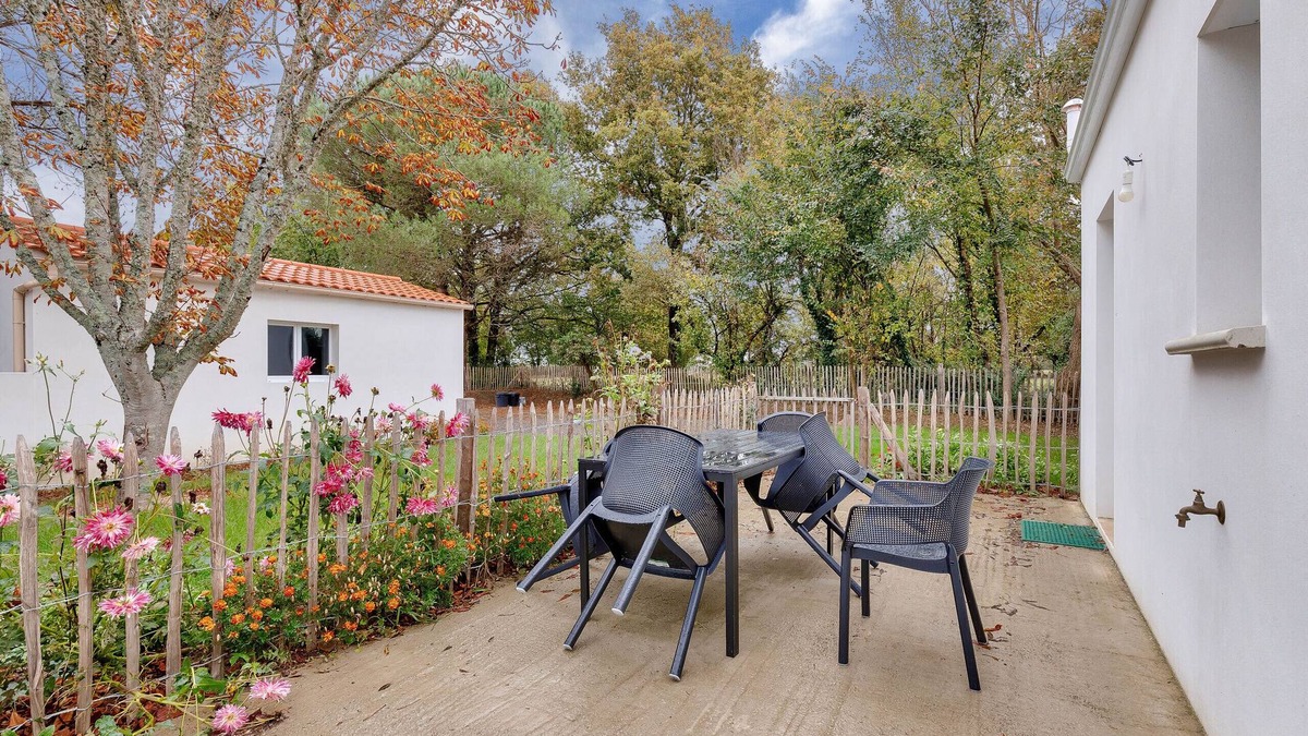 Commequiers Ski Chalet | Vendée Countryside: House for 6 persons