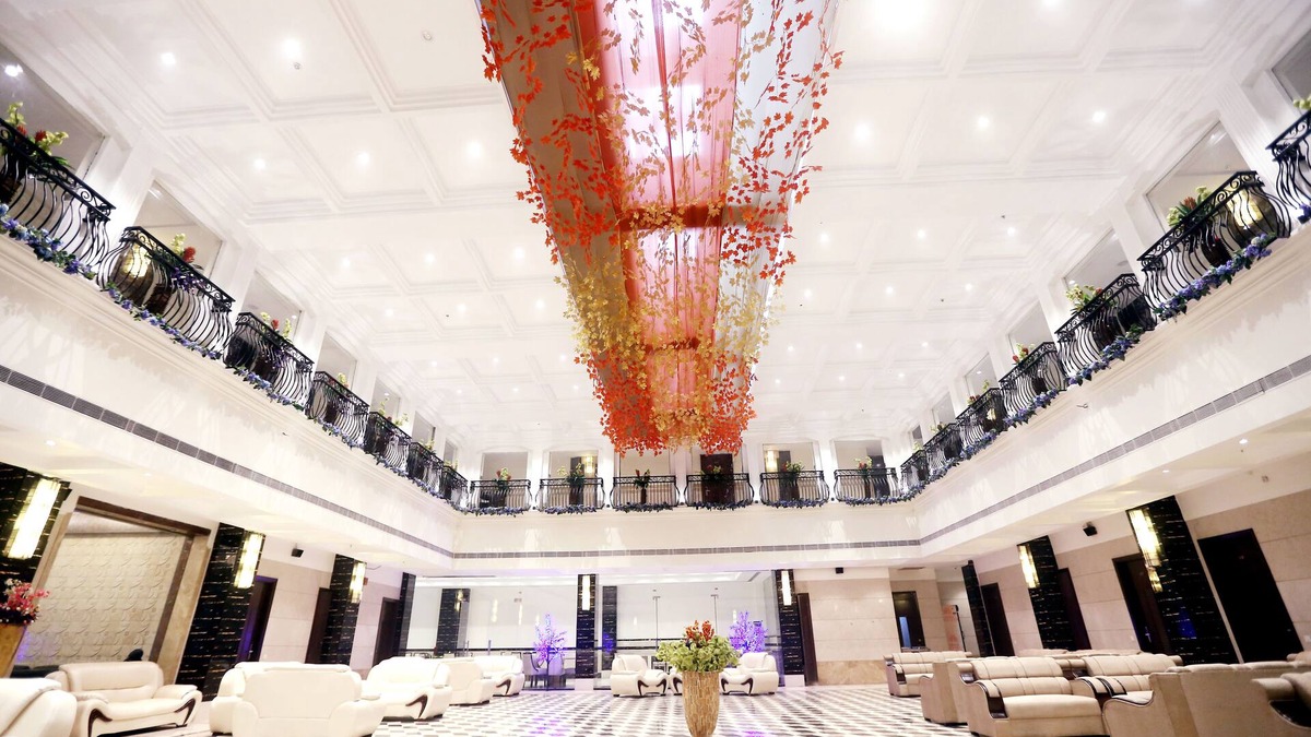 Delhi Hotel | Venizia Sarovar Portico Delhi