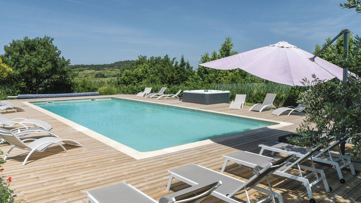 Methamis Villa | VENTOUX - LUBERON Large Mas for 20 people - Superb panoramic heated swimming pool