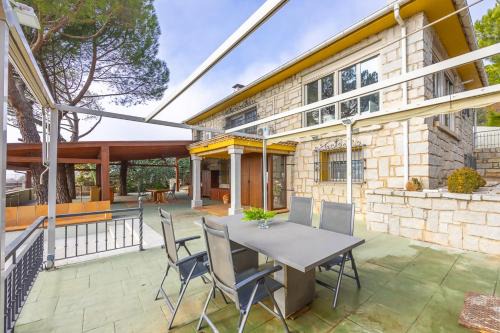 Venturada House | - venturural -