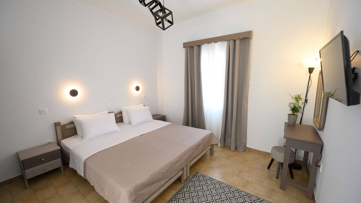Panormos Apartment | Verano V4 (up to 2 guests) - Cozy apartment 2 minutes (200m) to the beach