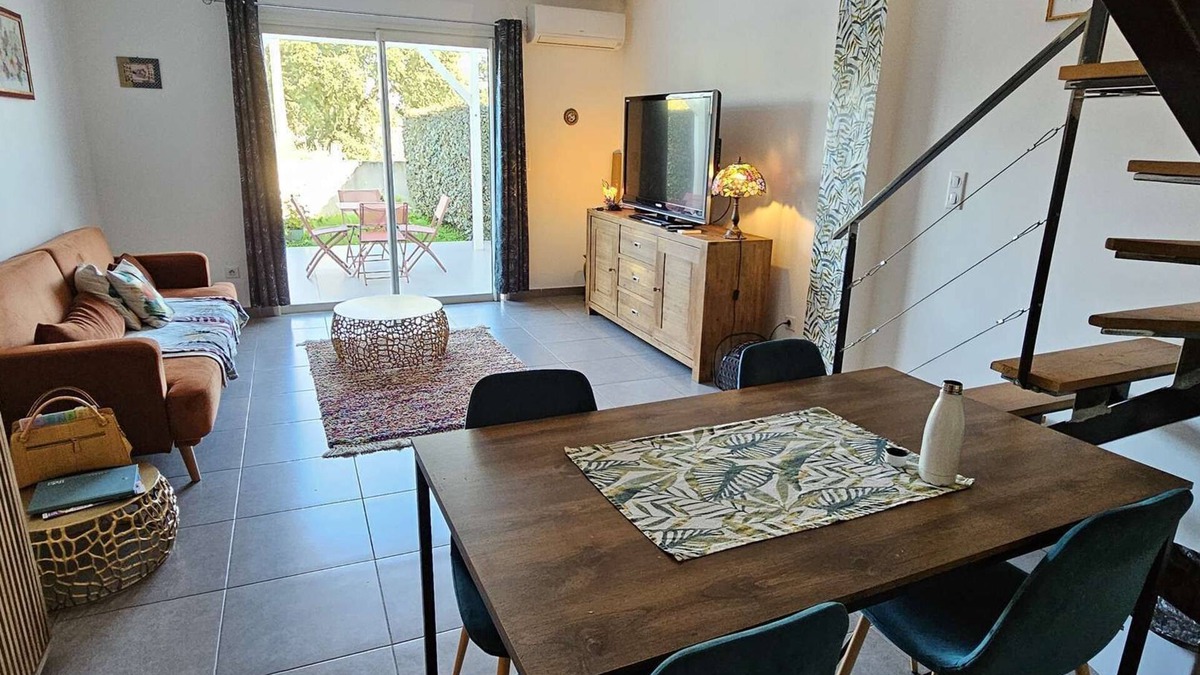 Morta Apartment | VERANU - Country view- 5 mn from the sandy beach