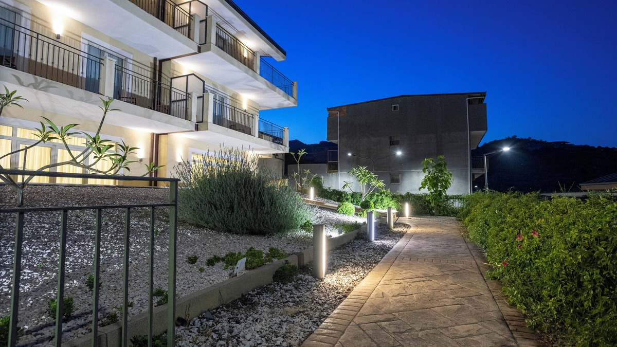Santa Teresa di Riva Hotel | Verdello Home Savoca