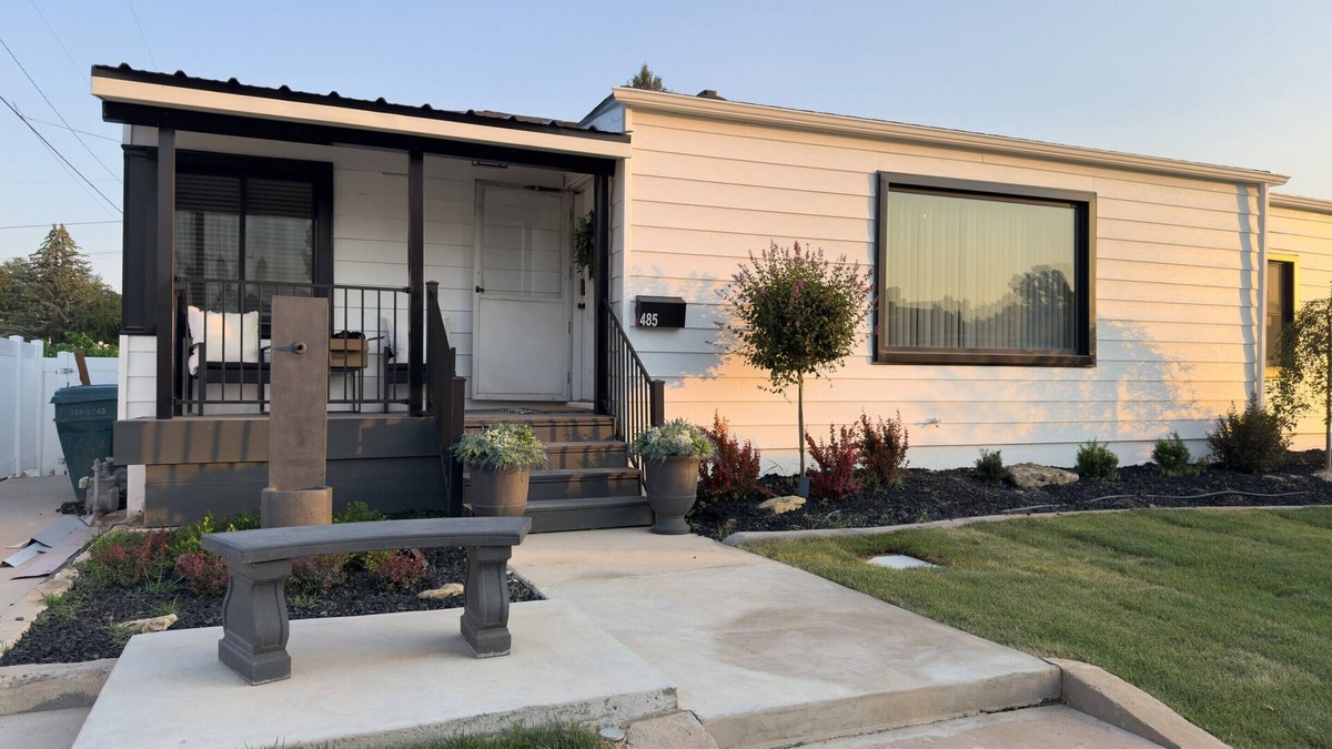 Vernal House | Vernal Sport Court Base Camp