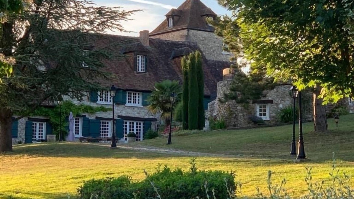 Monthurel House | Very beautiful property in champagne, swimming pool and tennis