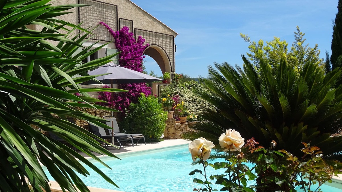 Le Beausset Villa | Very beautiful Provencal house sleeps 6/12 in a quiet area in Le Beausset, Var