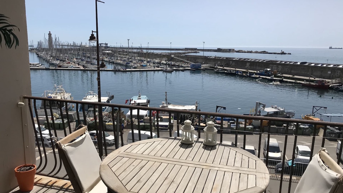 Sete Apartment | Very bright F2 with terrace and panoramic view of the Port
