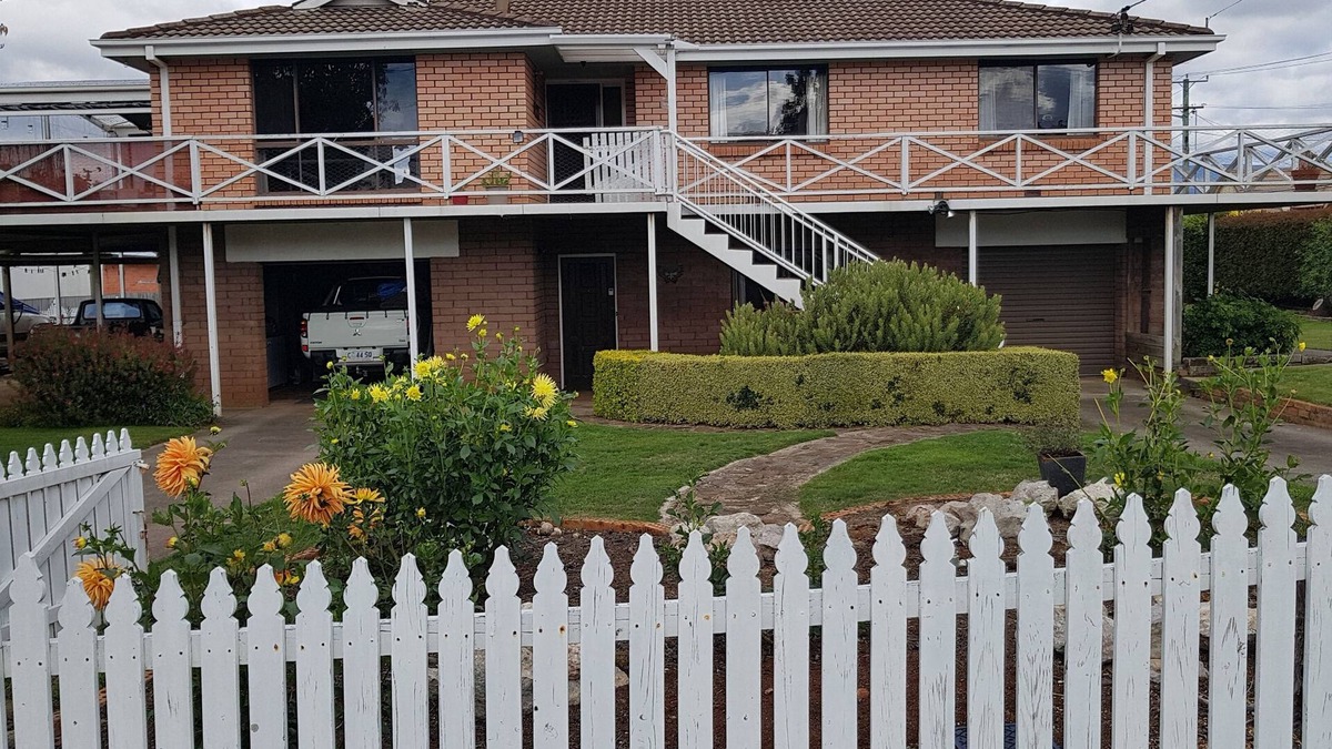 Scottsdale House | Very clean, quiet and spacious. free wifi, continental breakfast