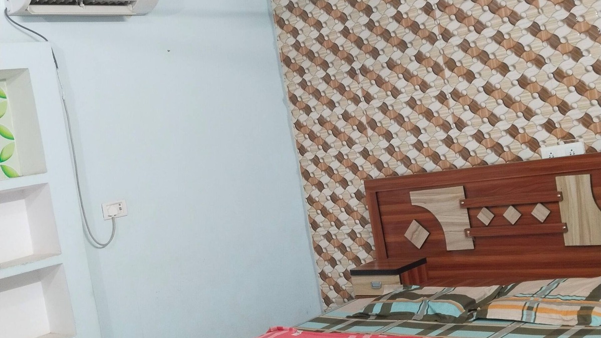 Ayodhya House | Very close to Ram Mandir Ayodhya and Hanuman Gadhi Temple. Ram Mandir Temple