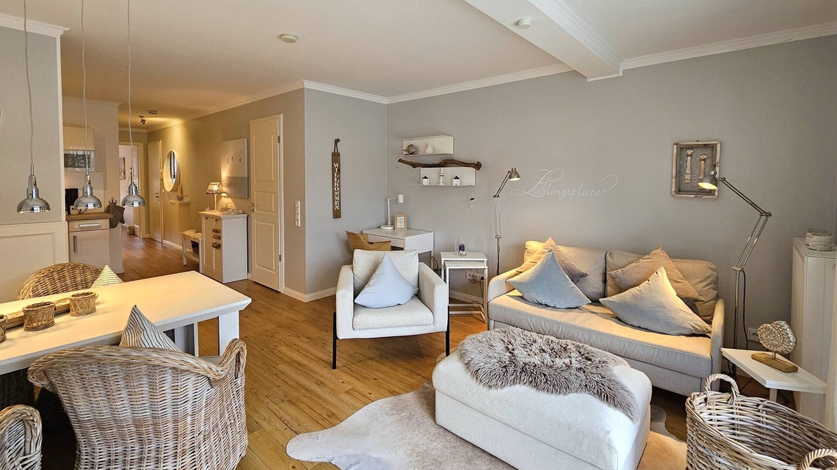 Alt Gaarz Apartment | Very cozy 2-room vacation apartment with terrace, 300 m to the beach.