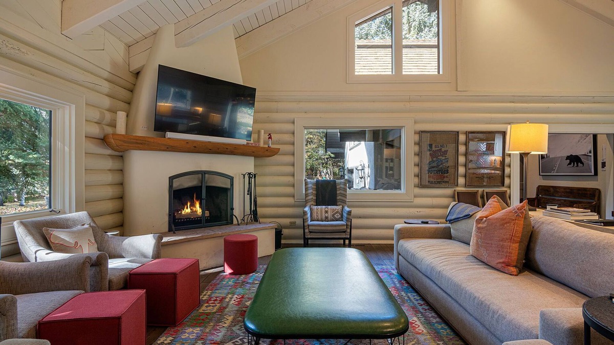 Ketchum House | Very family friendly house.6+BR (2 masters), 6+ Baths, 4.838 SF Great HQ