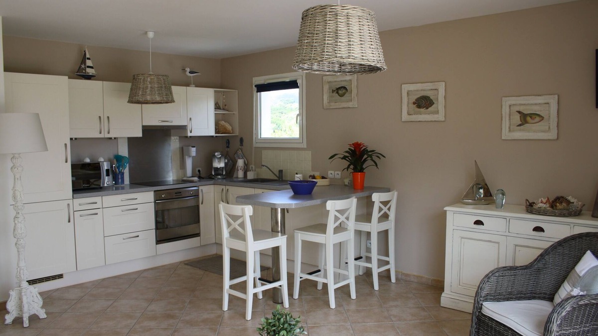 Cavaliere Apartment | Very nice apartment near conditioning creeks, beaches and downtown