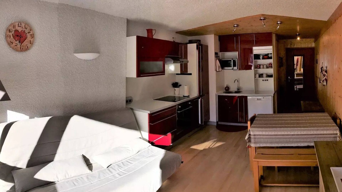 Correncon-en-Vercors Apartment | Very nice renovated two-room apartment at the foot of the slopes