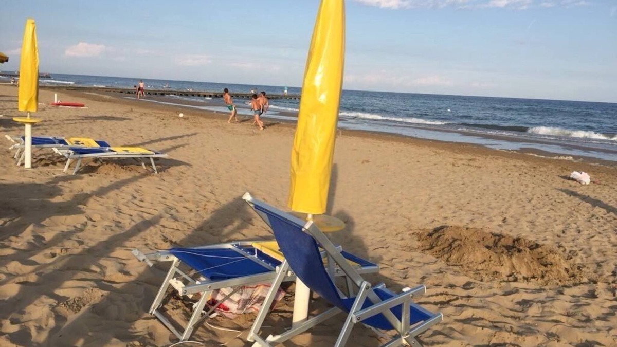 Jesolo Apartment | VERY NICE ONE BEDROOM APARTMENT WITH BEACH PLACE INCLUDED IN THE PRICE IN JESOLO LIDO