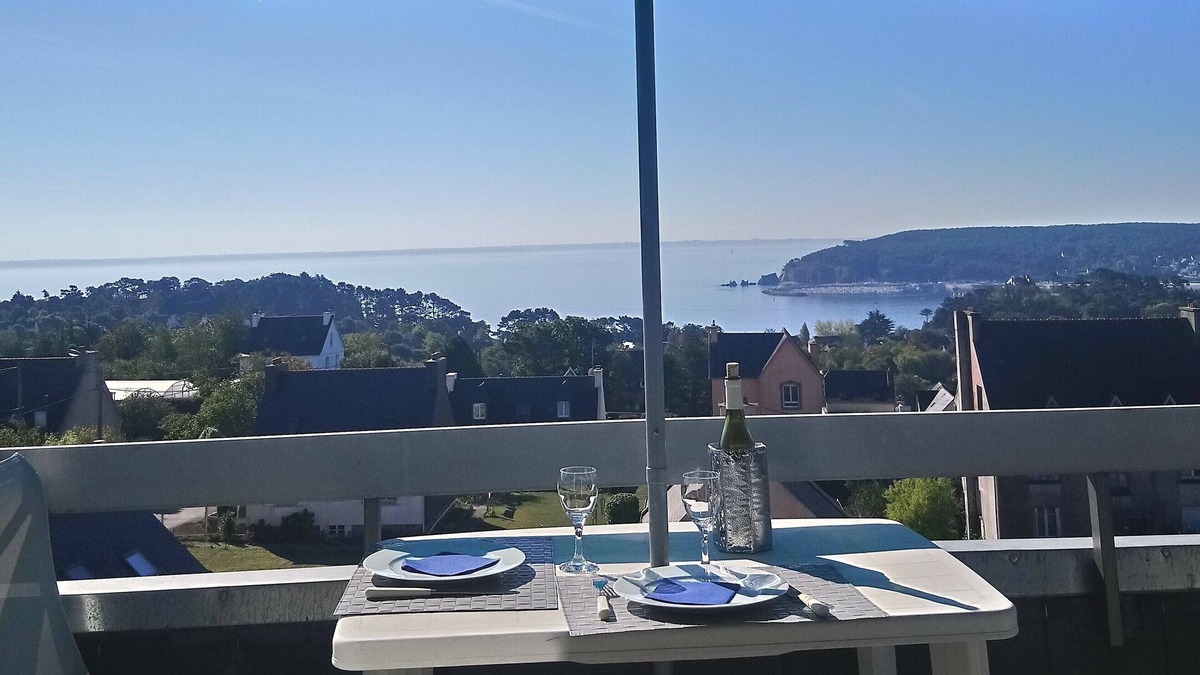 Crozon Apartment | Very nice sea view for this south-facing apartment