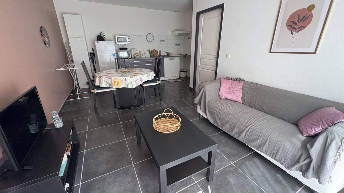 Eugenie-les-Bains Apartment | Very nice T2 ground floor with bay window in a quiet area not overlooked