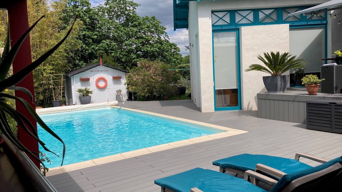 Fouras Bed & Breakfast | Very pleasant bed and breakfast in a villa with swimming pool